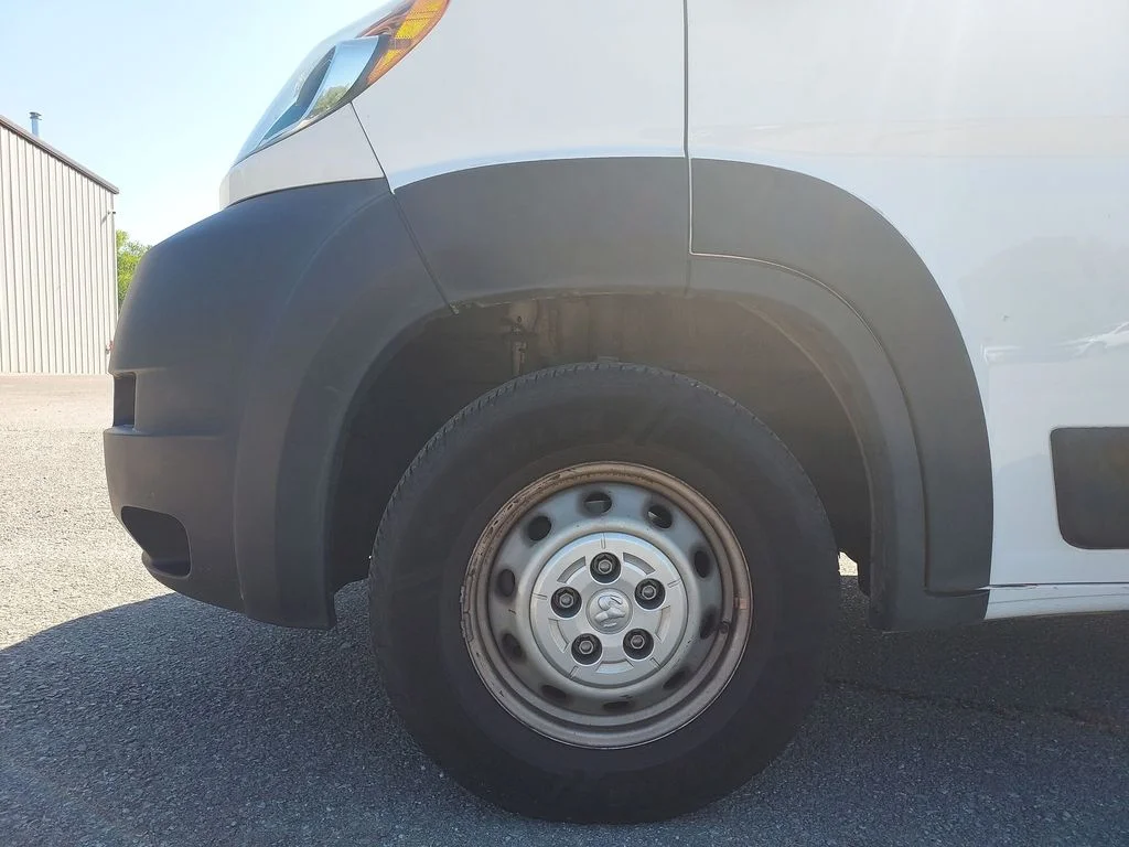 Used 2020 White Ram Base image 16
