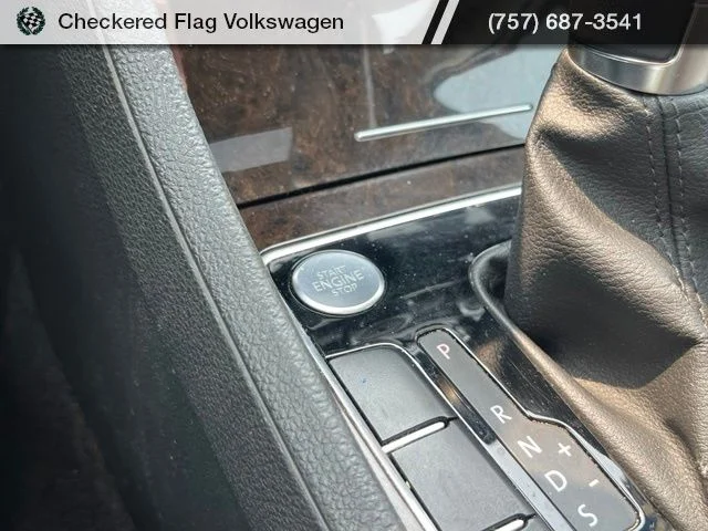 Used 2015 Platinum Gray Metallic Volkswagen TDI SEL Premium image 45