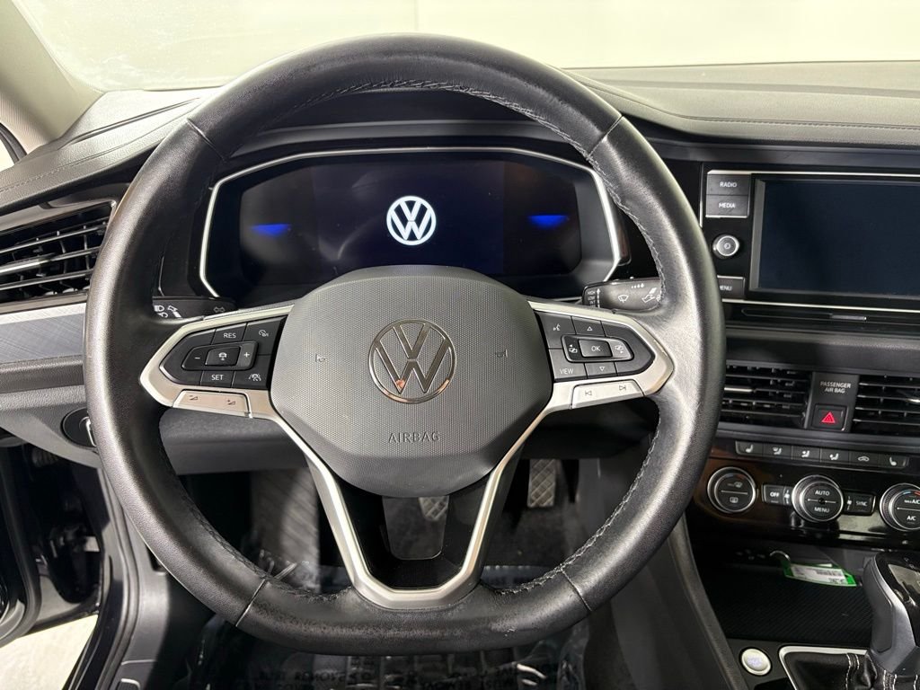 Used 2024 Black Volkswagen 1.5T SE image 23