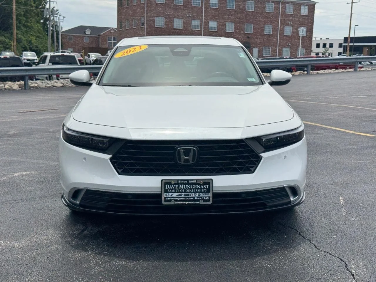 Used 2023 Platinum White Pearl Honda Touring image 10