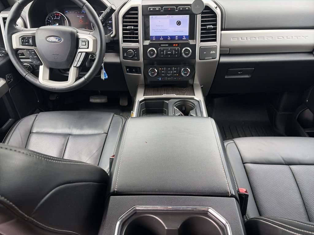 Used 2020 White Ford Lariat image 14