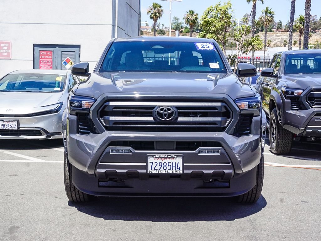 Used 2025  Toyota SR5 image 2
