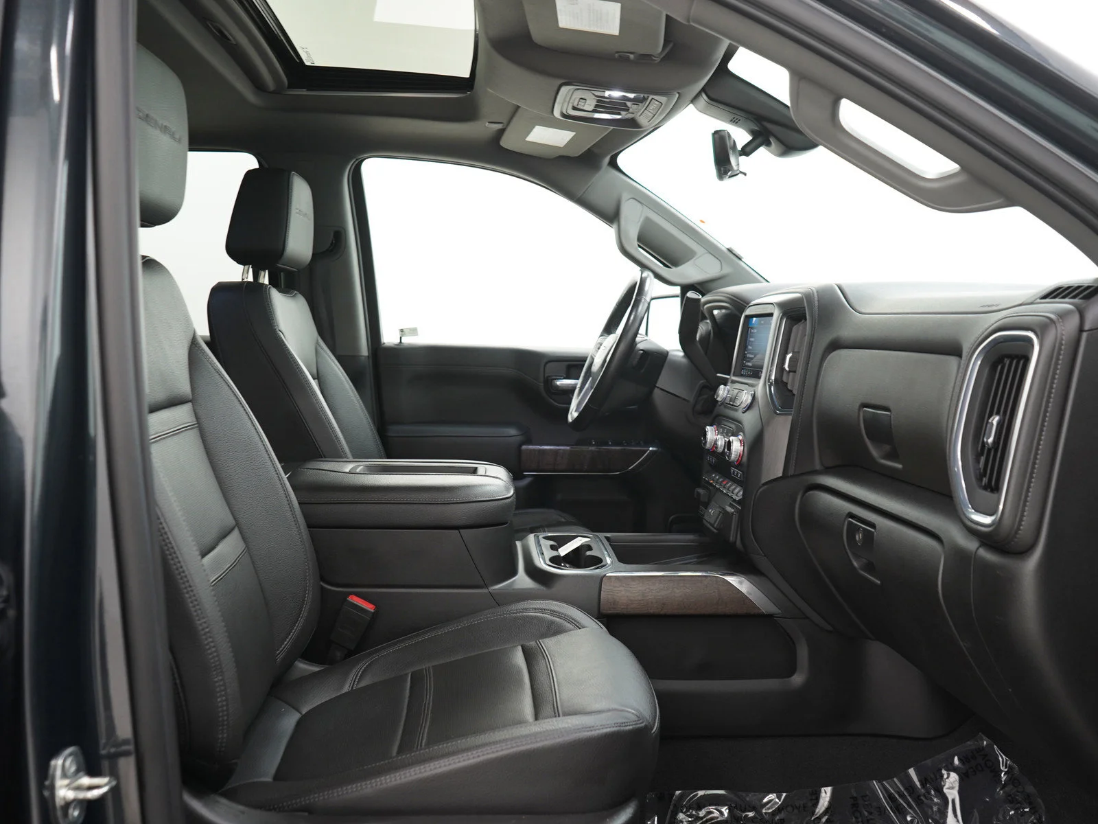 Used 2022 Hunter Metallic GMC Denali image 13