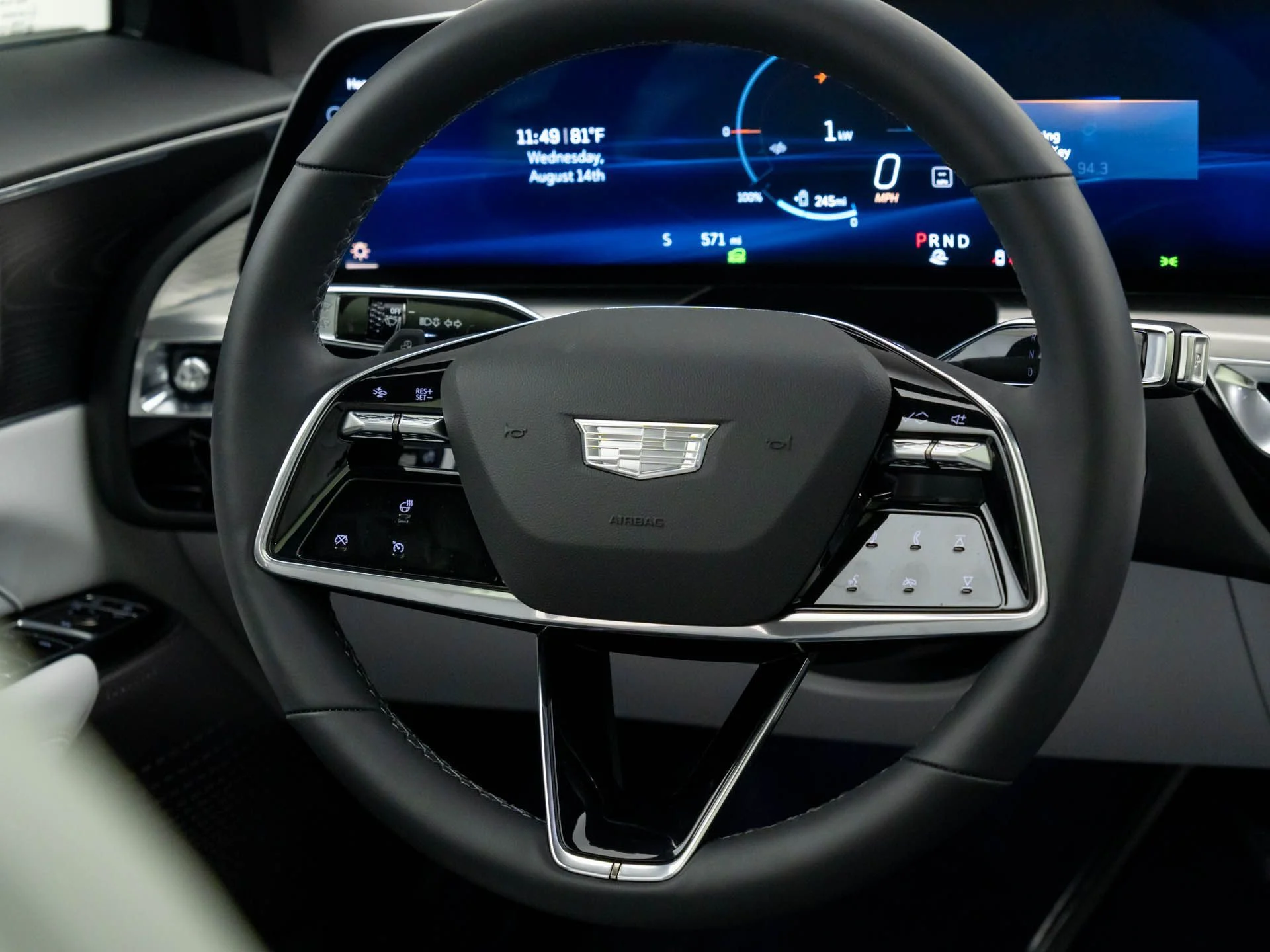 Used 2025 White Cadillac Sport image 12