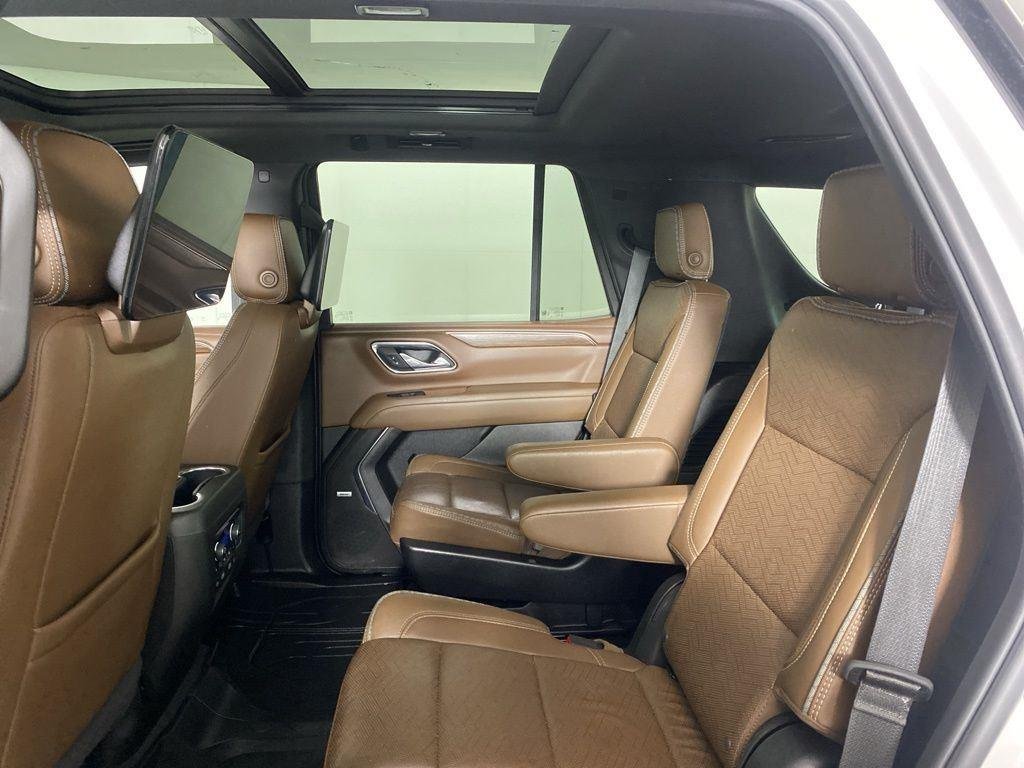 Used 2024 Pearl Chevrolet High Country image 26