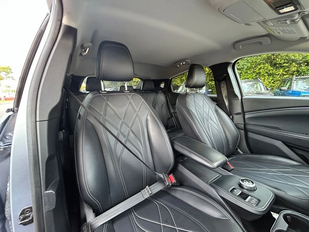 Used 2022 Ice Blue Ford Select image 26