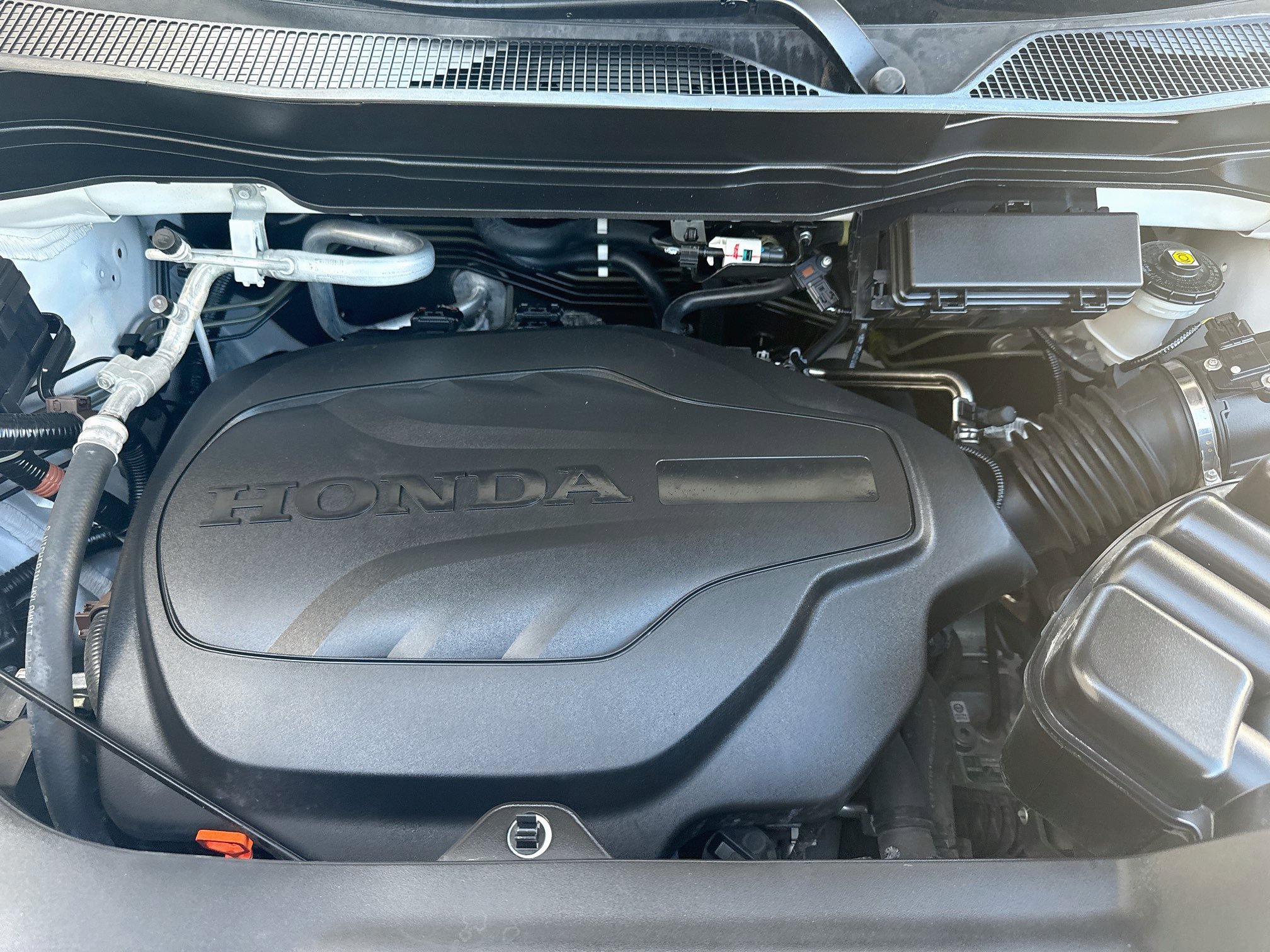 Used 2023 White Honda EX-L image 35