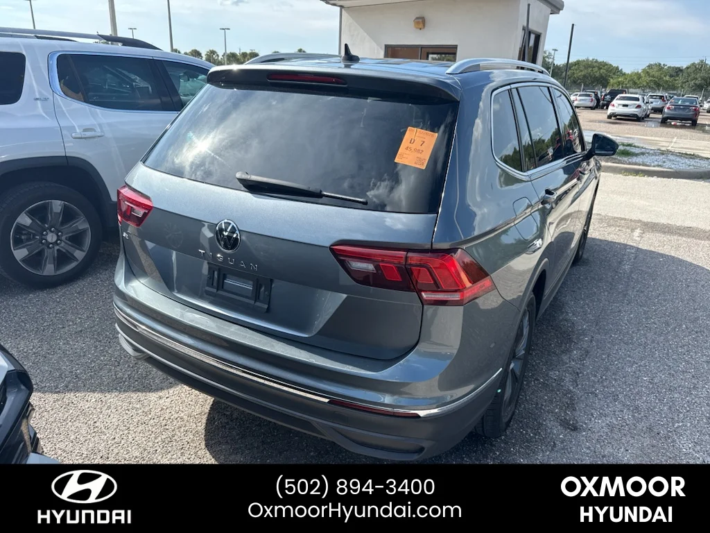 Used 2022 Platinum Gray Metallic Volkswagen SE image 4