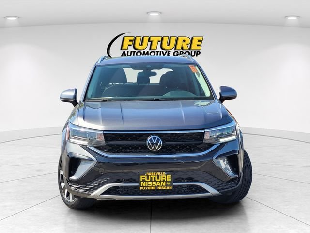 Used 2024 Silver Volkswagen 1.5T SE image 2