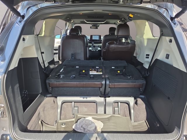 Used 2022 Gray Toyota Platinum image 39