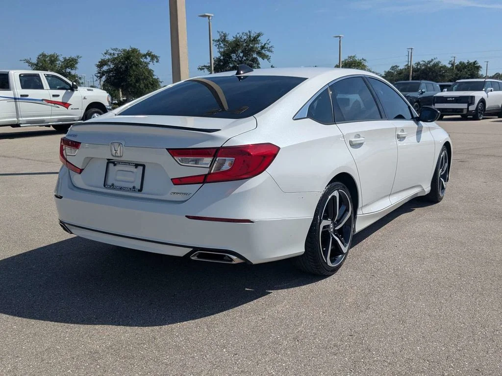 Used 2022 White Honda Sport image 5