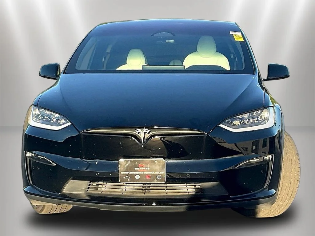 Used 2023 Black Tesla Standard Range image 2