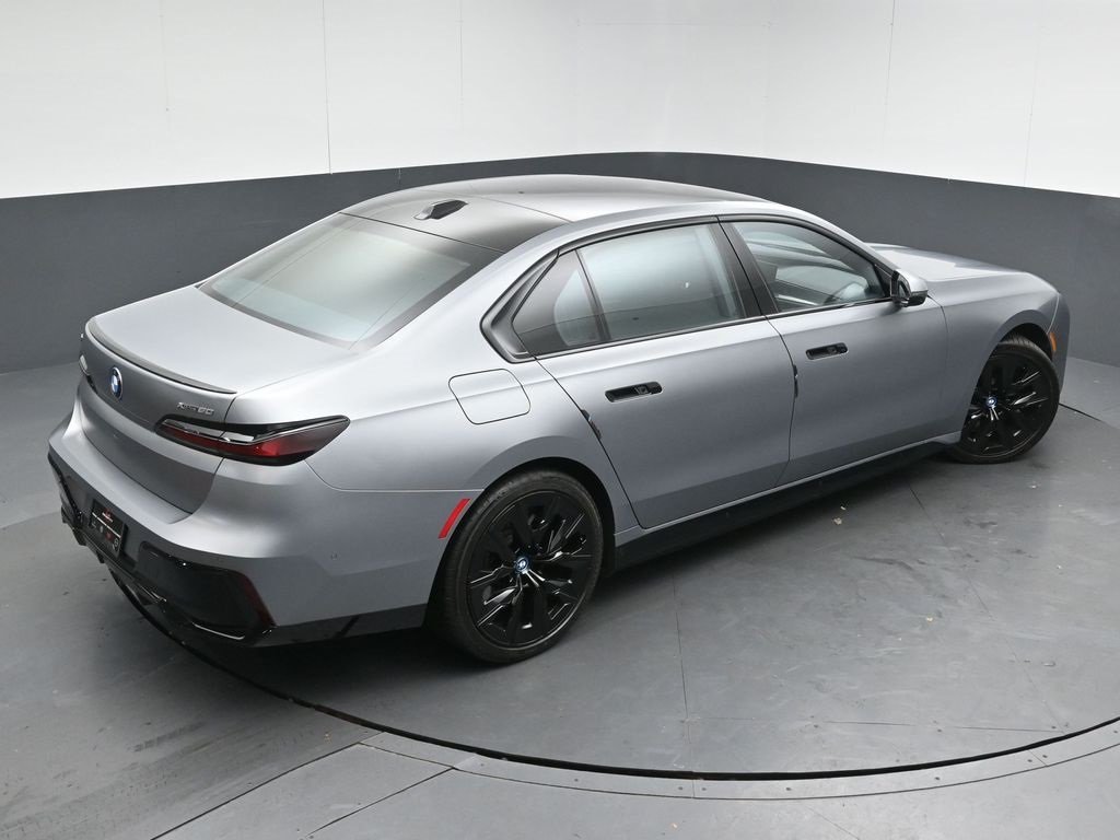 2023 BMW I7 - Image 28