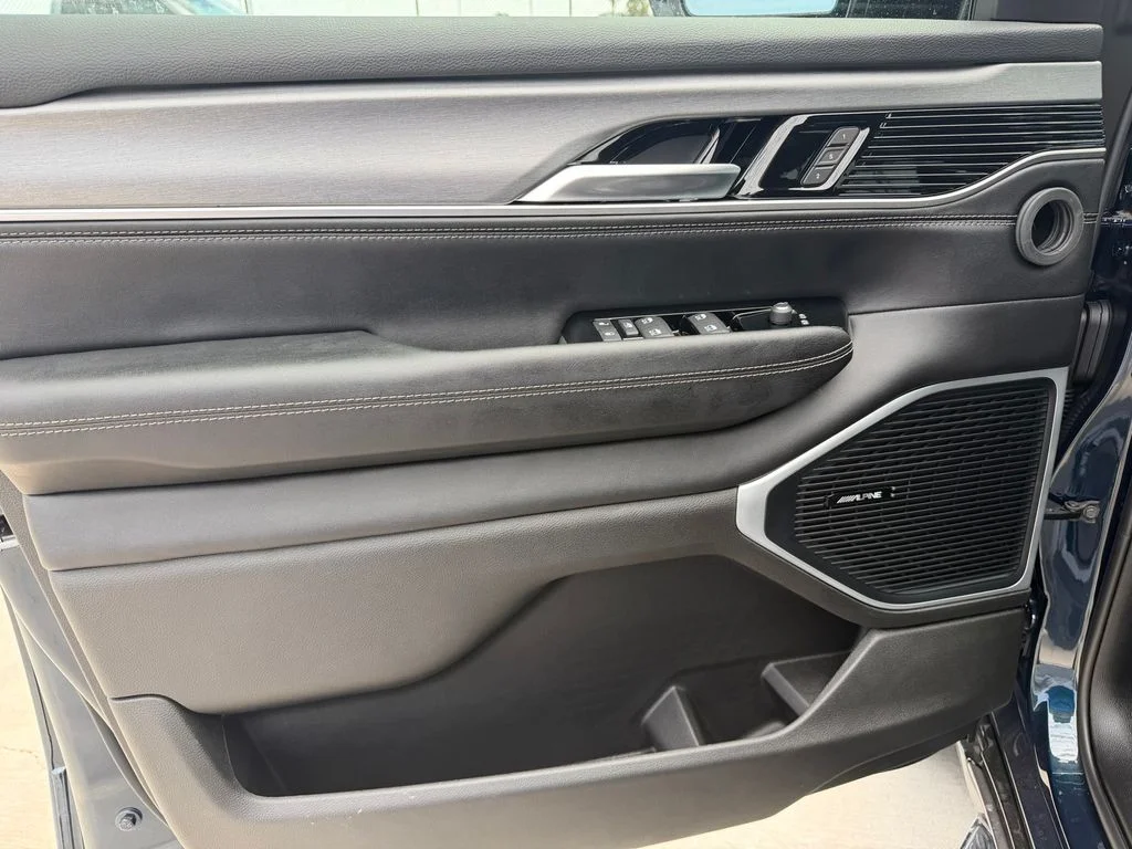 New 2026 Fathom Blue Pearlcoat Jeep  image 13