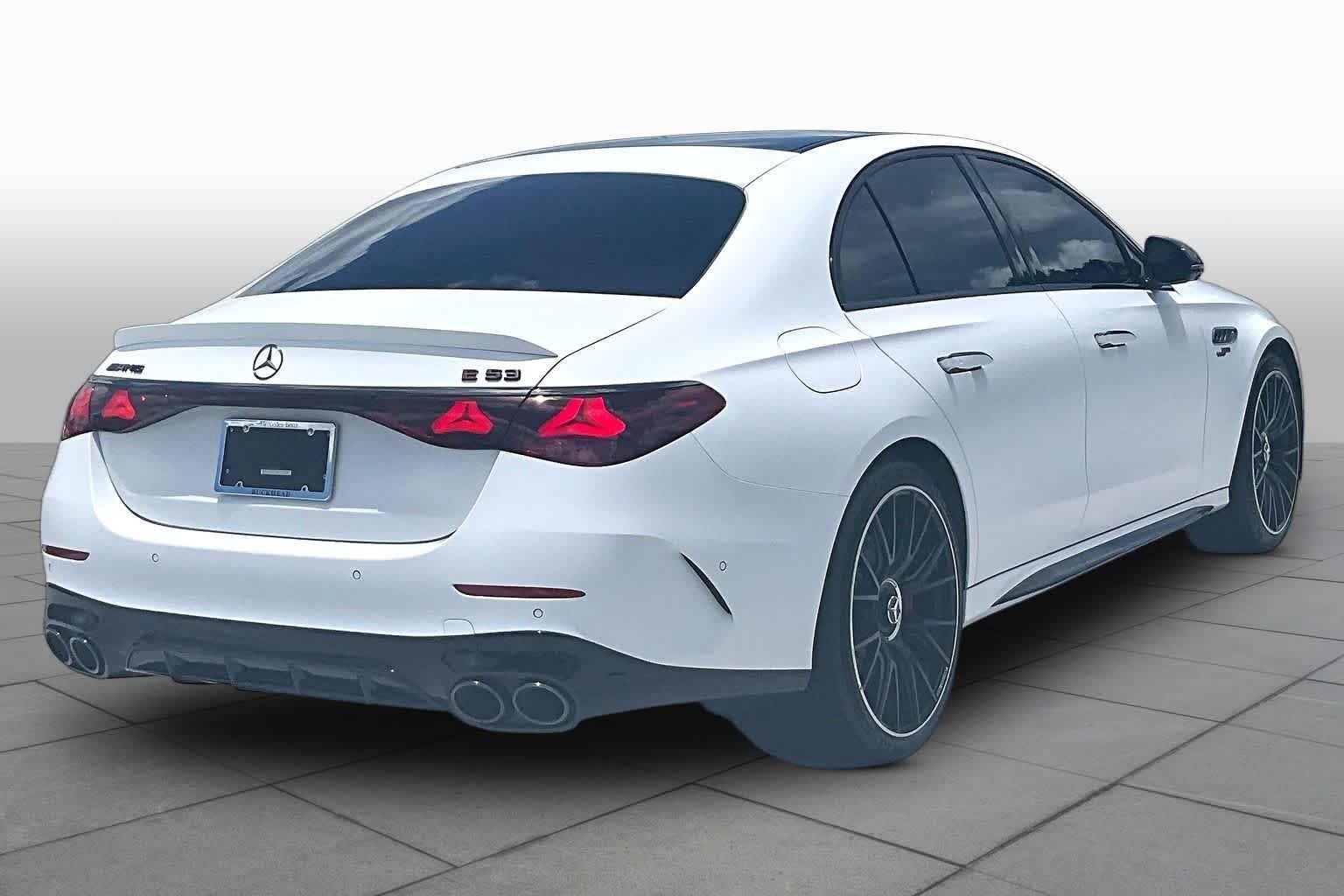 Used 2025 MANUFAKTUR Moonlight White Magno Mercedes-Benz AMG® E 53 E image 13