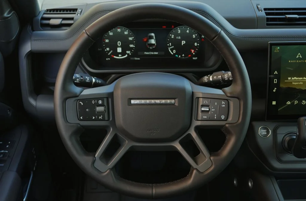 New 2026 Woolstone Green Land Rover X-Dynamic SE image 17