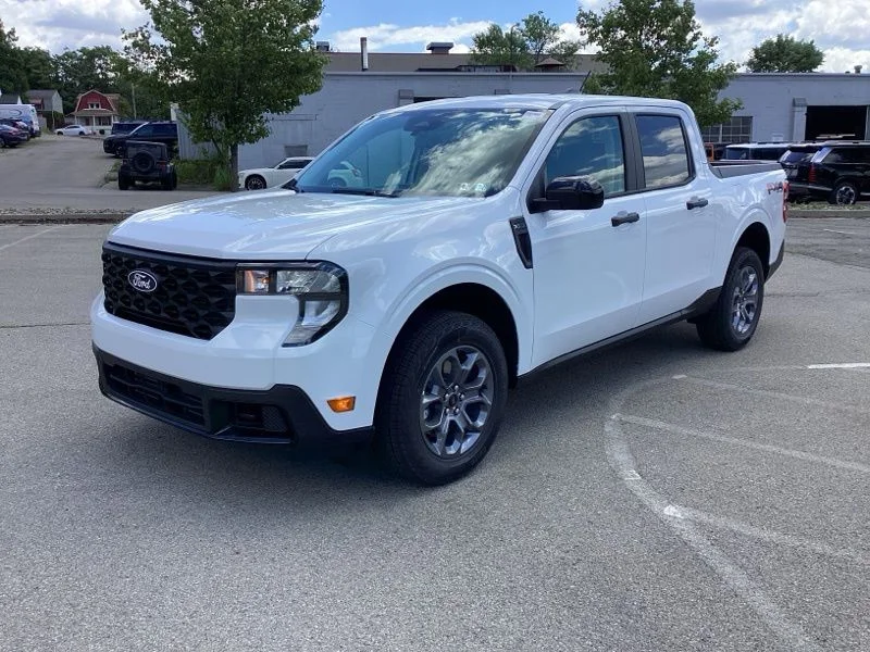 New 2026 White Ford XLT image 3