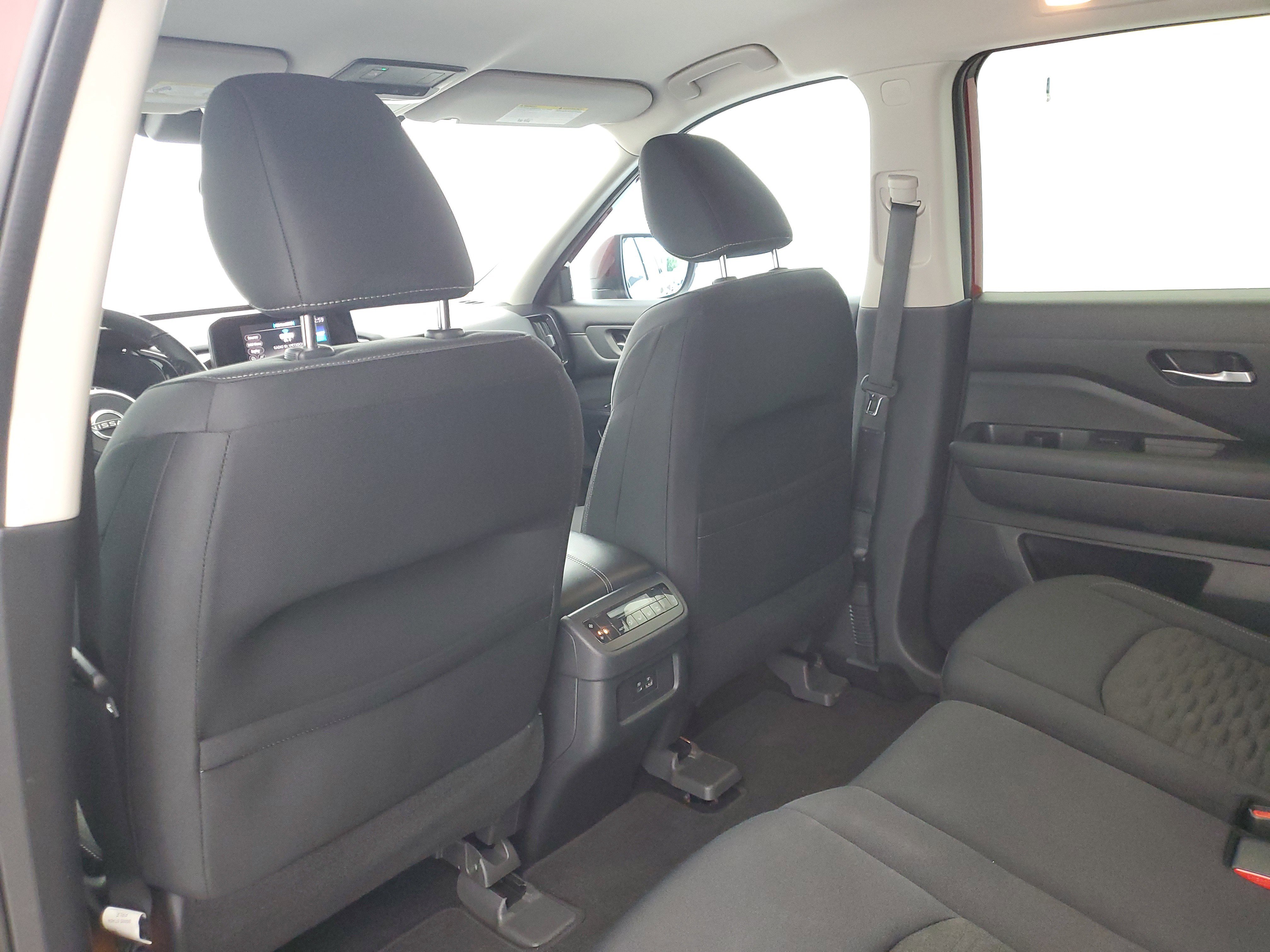 Used 2022 Scarlet Ember Tintcoat Nissan SV image 13