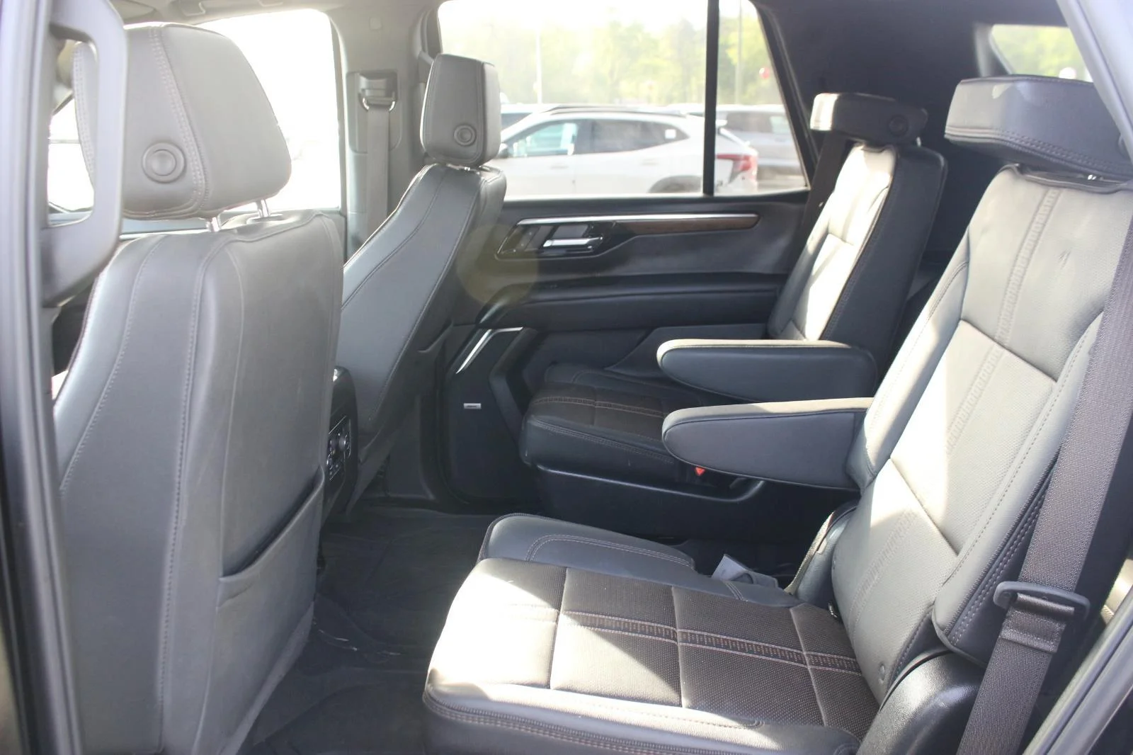 Used 2025 Black Chevrolet High Country image 35