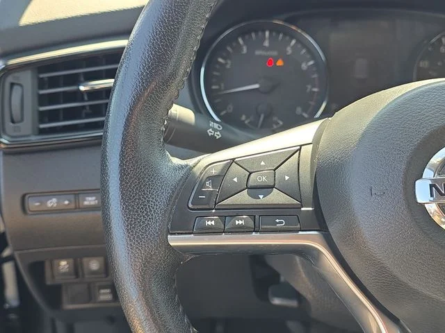 Used 2019 Gray Nissan S image 18