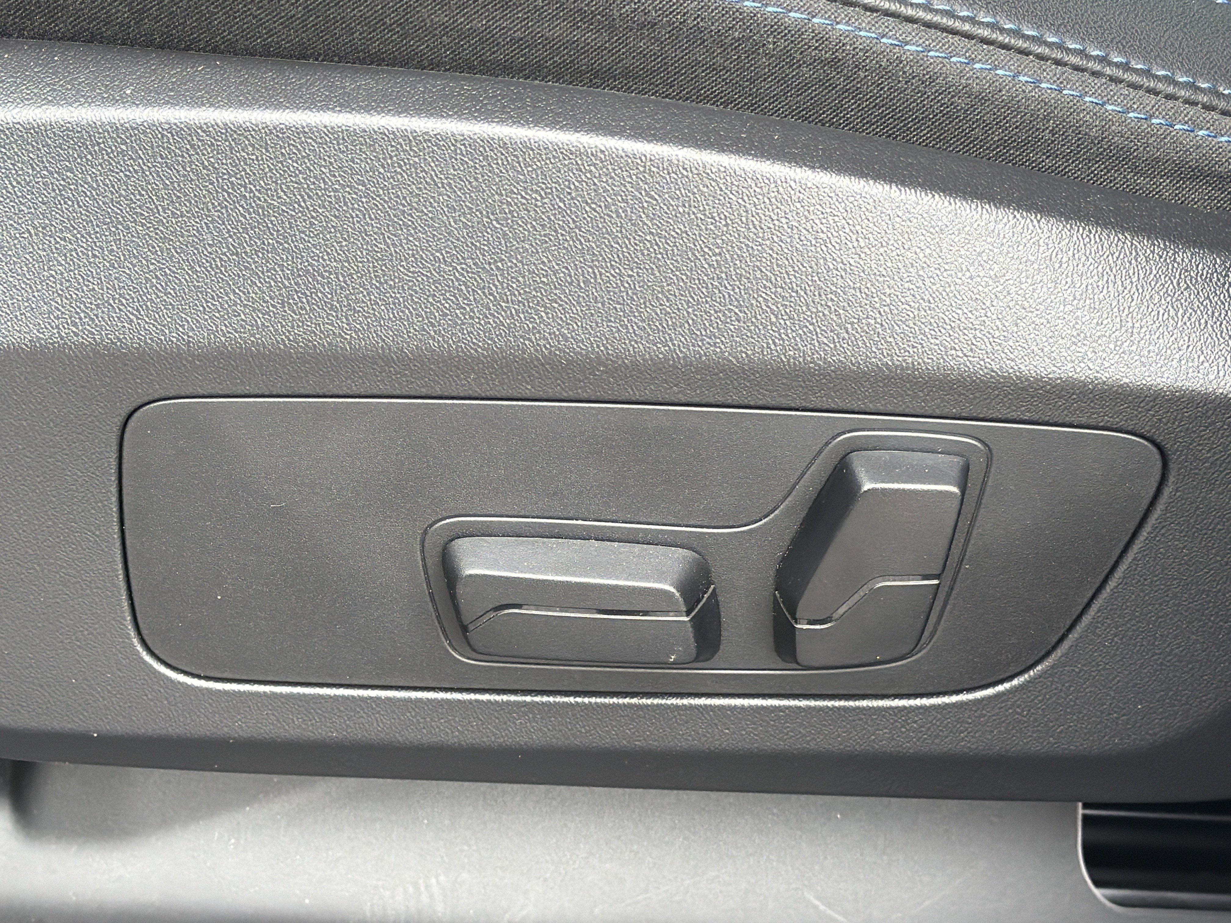 2025 BMW X1 28i - Photo 19