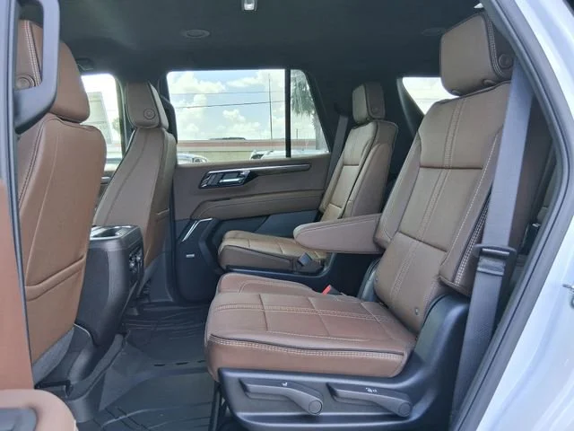 New 2026 Polar White Tricoat Chevrolet High Country image 23