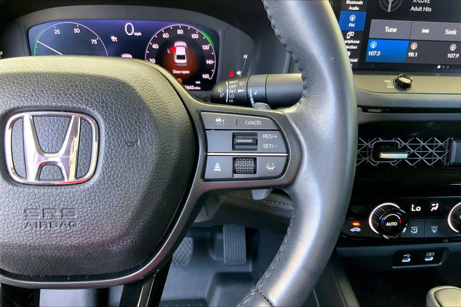 Used 2024 Meteorite Gray Metallic Honda EX-L image 25