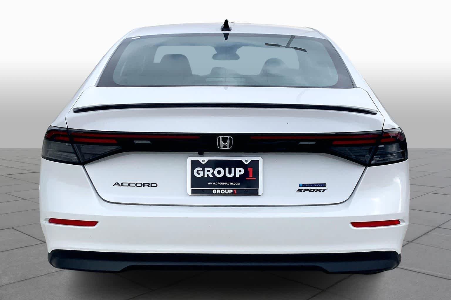 New 2026 Platinum White Pearl Honda Sport Hybrid image 4