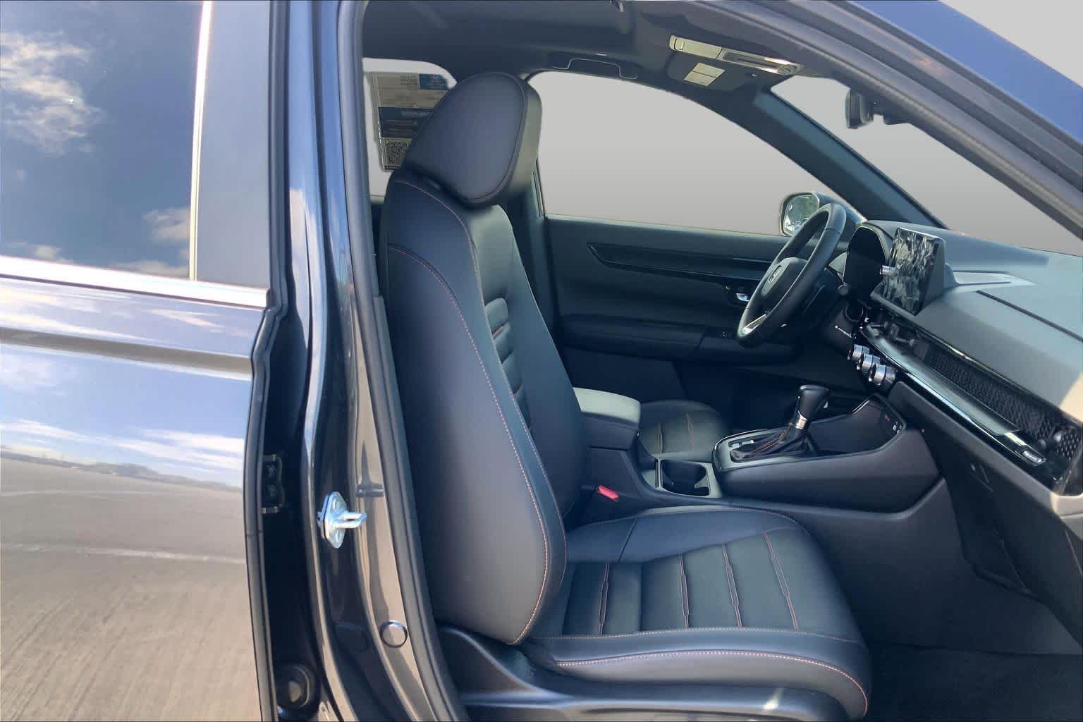 Used 2024 Meteorite Gray Metallic Honda Sport Touring image 9