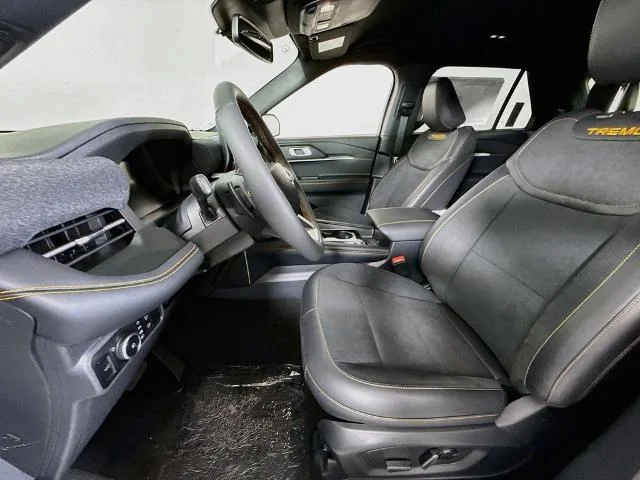 New 2026 Star White Metallic Tri-Coat Ford Tremor® image 54