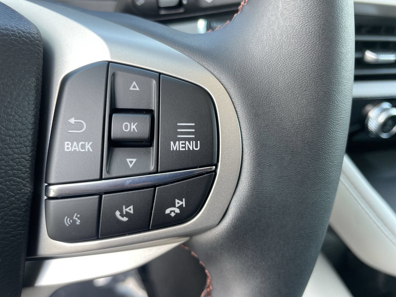 New 2026 Vapor Blue Metallic Ford Active image 28