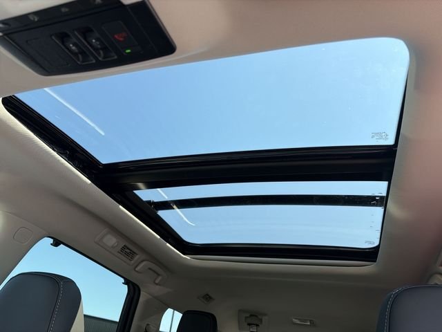 New 2026 Deep Ocean Blue Pearl Nissan SL image 21
