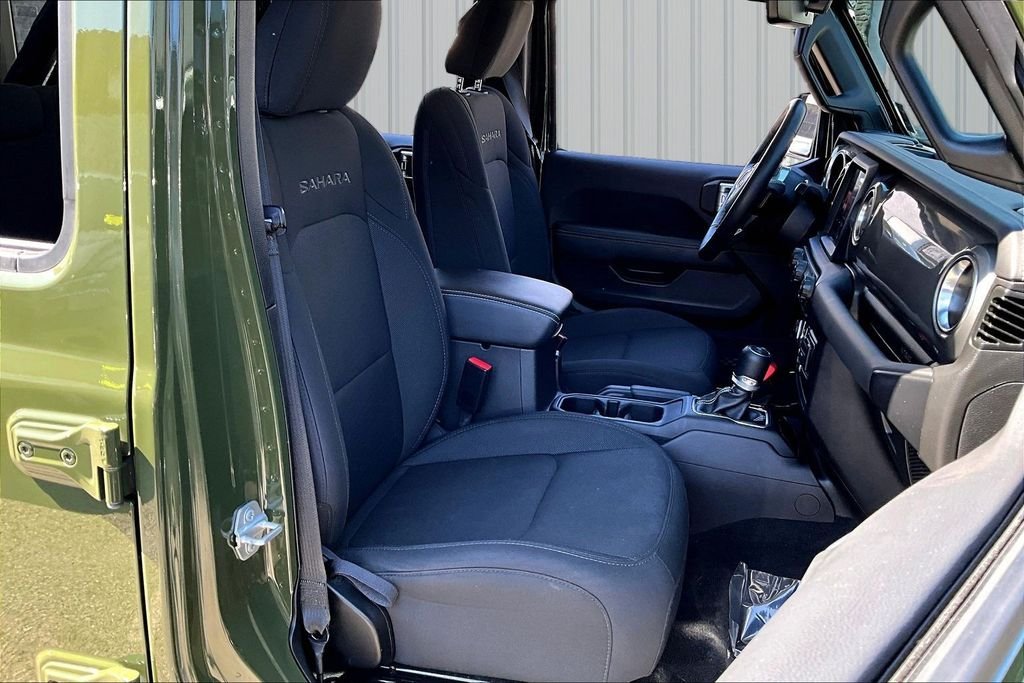 Used 2022 Green Jeep Unlimited Sahara image 28