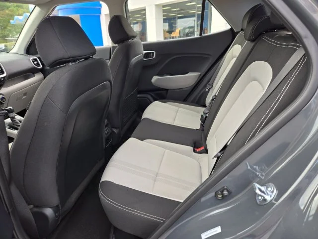 Used 2025 Gray Hyundai SEL image 13