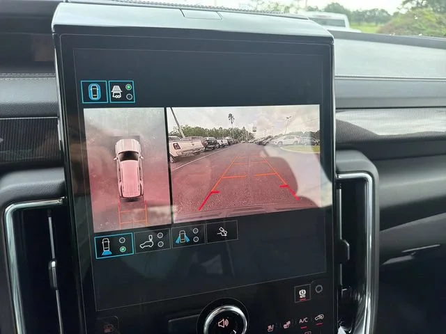 New 2026 Onyx Black GMC Elevation image 51