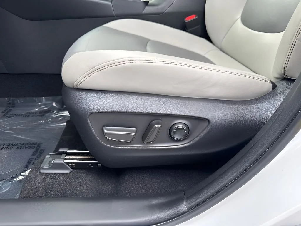 Used 2023 Beige Toyota XLE Premium image 10