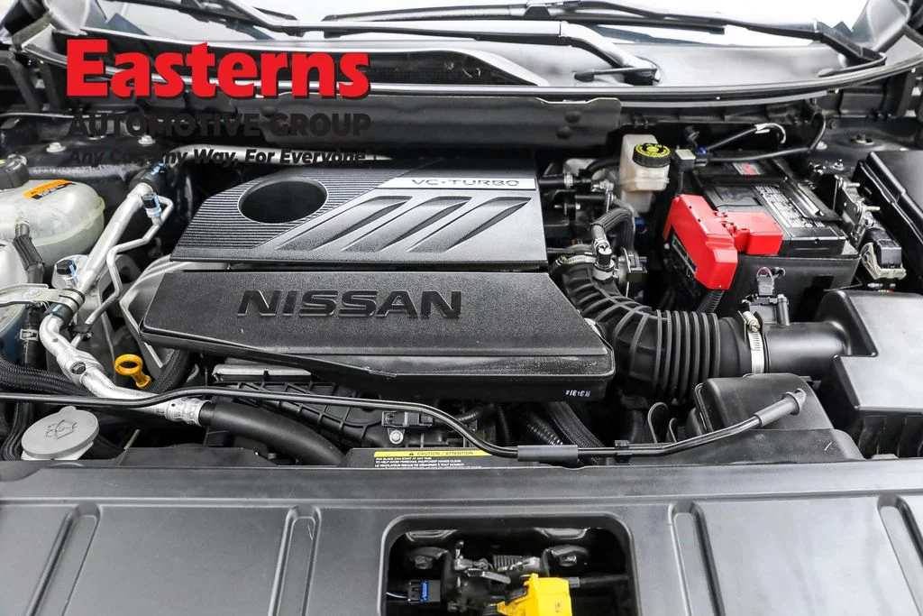 Used 2022 Gray Nissan SV image 7