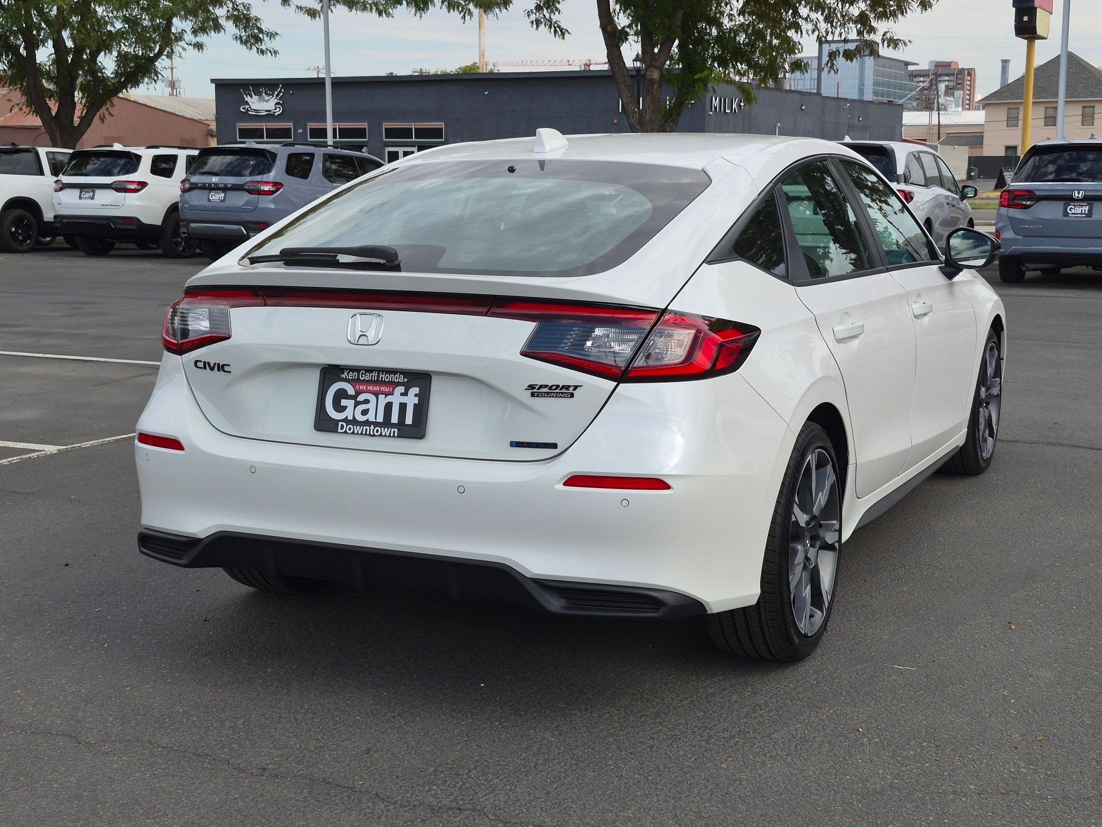 New 2026 Platinum White Pearl Honda Sport Touring image 3
