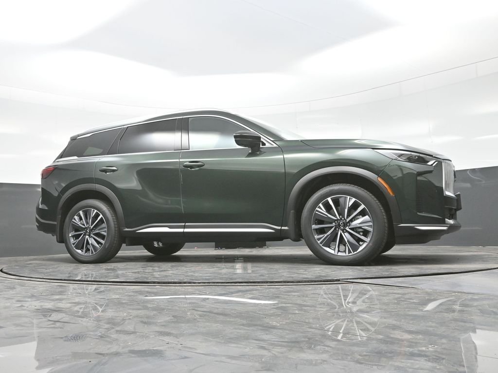 New 2026 Green INFINITI LUXE image 29