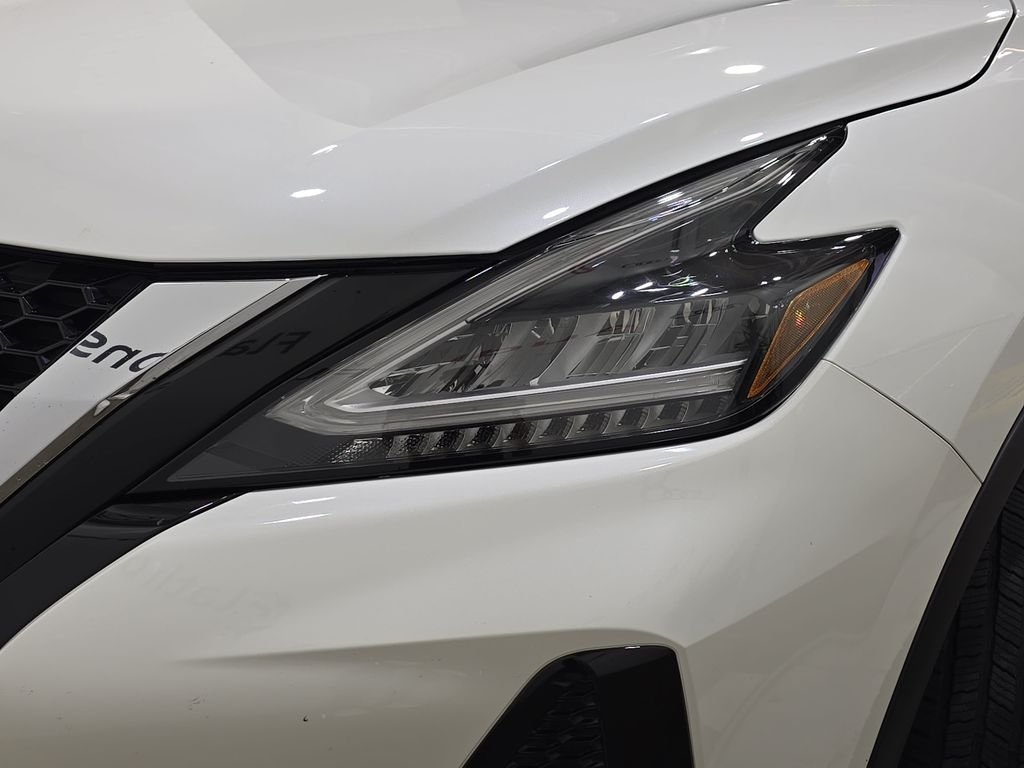 Used 2020 White Nissan Platinum image 34