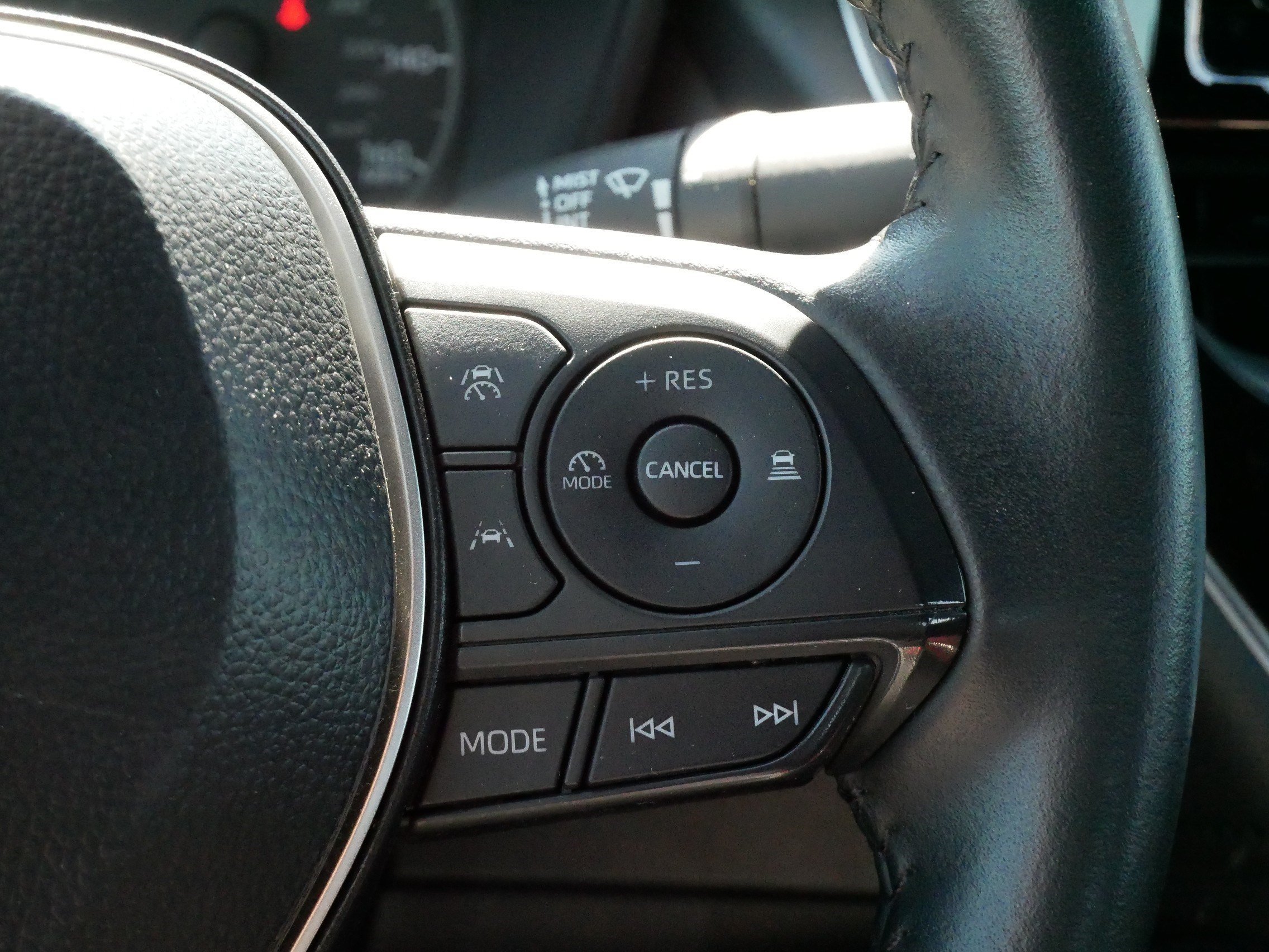 Certified Used 2025 UNDERGROUND Toyota SE image 25