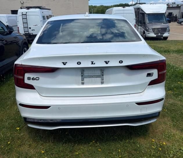 Used 2024 Crystal White Volvo Ultimate image 4