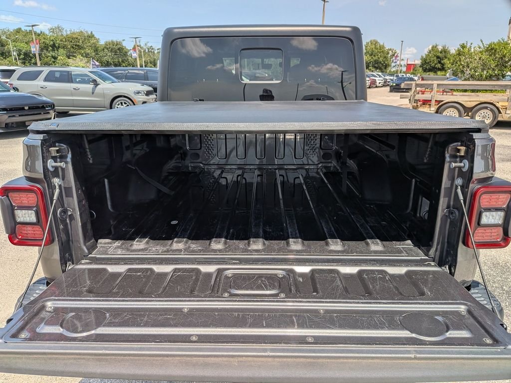 Used 2023 Gray Jeep Rubicon image 28