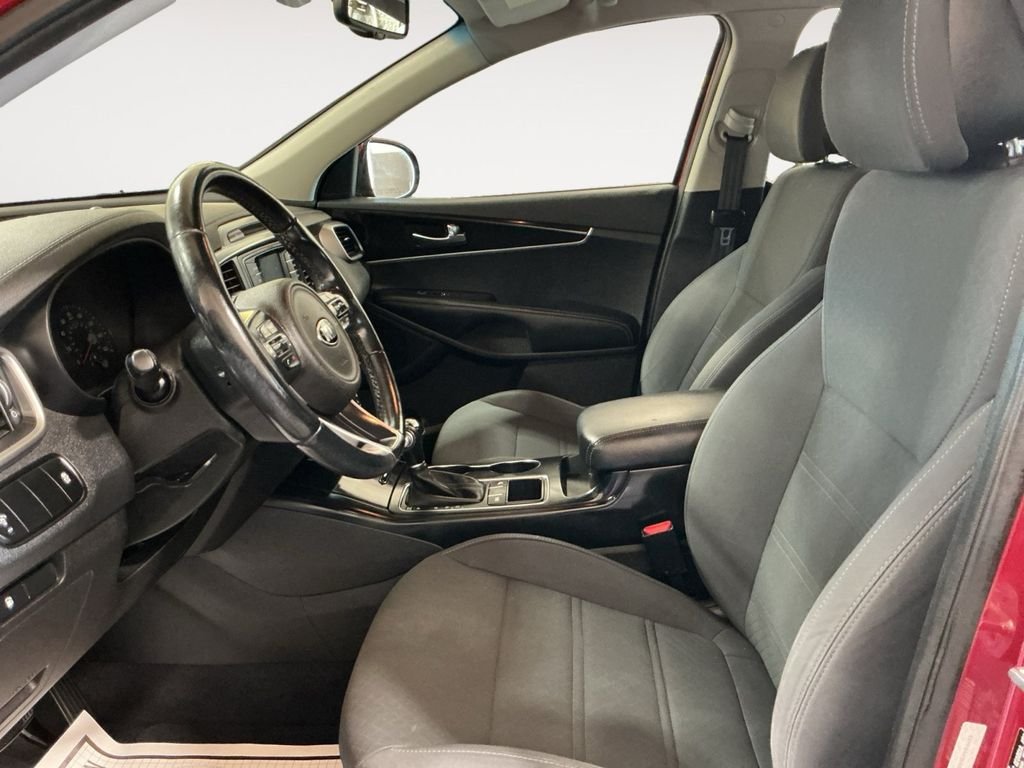 Used 2016 Red Kia LX image 11