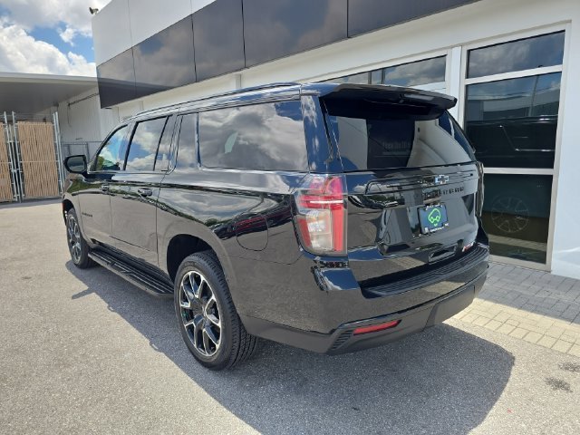 2024 Chevrolet Suburban RST - Photo 5