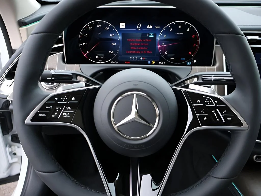 New 2026 MANUFAKTUR Moonlight White Metallic Mercedes-Benz E 350 image 74