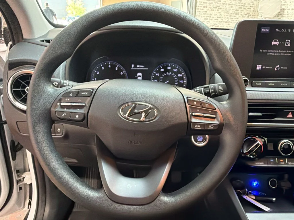 Used 2023 Lunar White Hyundai SEL image 26
