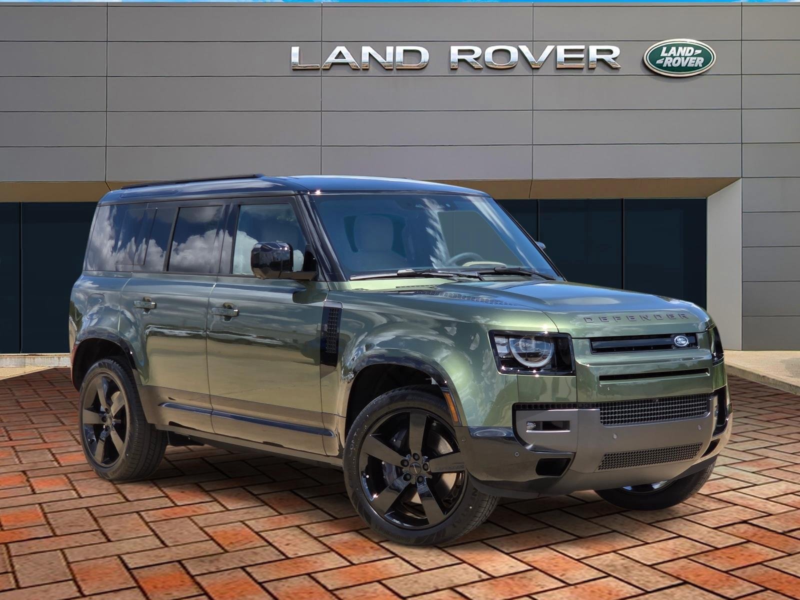 2026 Land Rover Defender 110 X-Dynamic SE