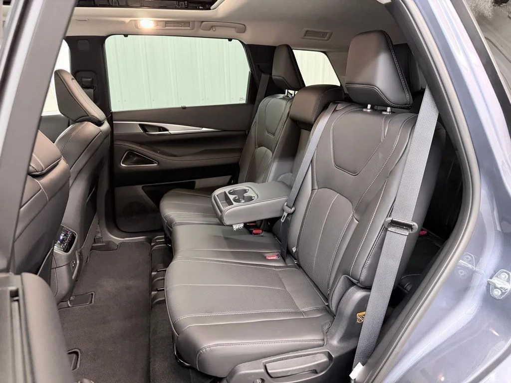 Certified Used 2026 Blue INFINITI LUXE image 30