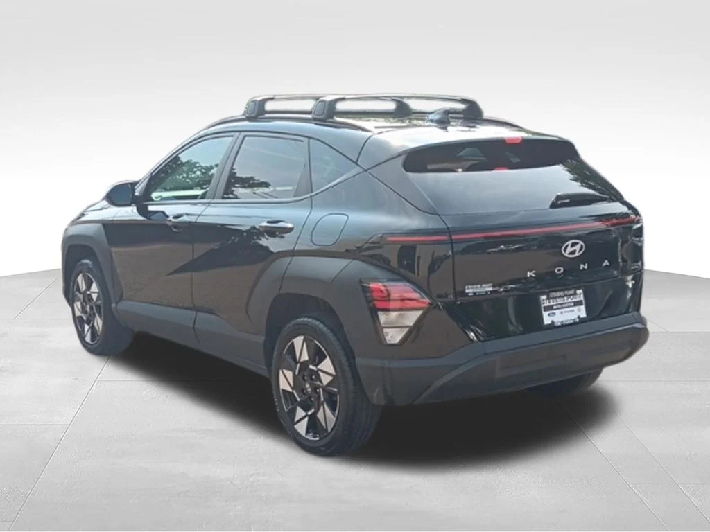 Used 2025 Abyss Black Pearl Hyundai SEL image 5